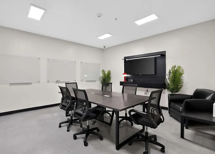 Modern King - Steps From Uat And Near Asu